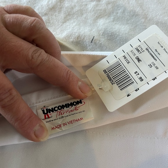 2 White 3 Pocket Waitress Aprons - Picture 4 of 5